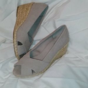 Chaps By Ralph Lauren Tan Espadrille Wedge Heels,… - image 1